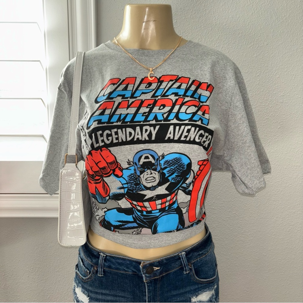 Men and Women Marvel Captain America Legendary Avenger Grey Tee Shirt Size Large